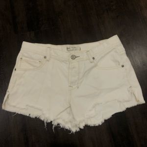WHITE FREE PEOPLE DENIM SHORTS